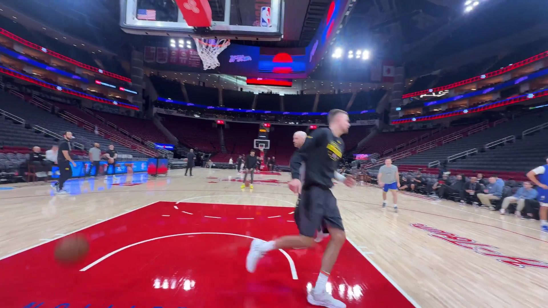 能投能扣看波津这热身状态感觉离复出不远了呀